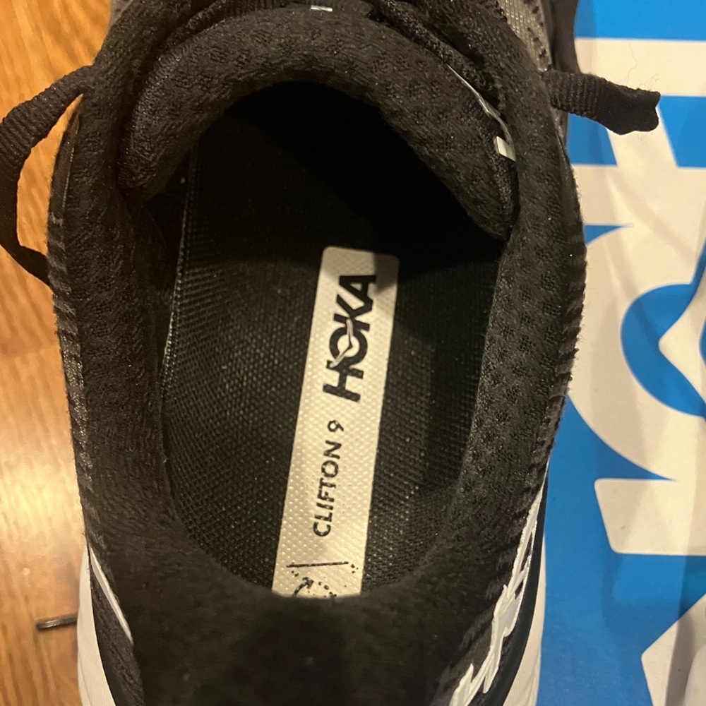Hoka | Clifton 9 Black and White Running Shoes Size 6.5 - Picture 11 of 11